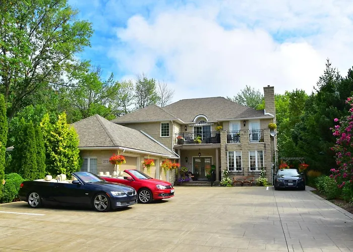 Explorer House Bed & Breakfast